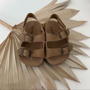 ✌🏼 Tan Baby Birks Buckle Sandals